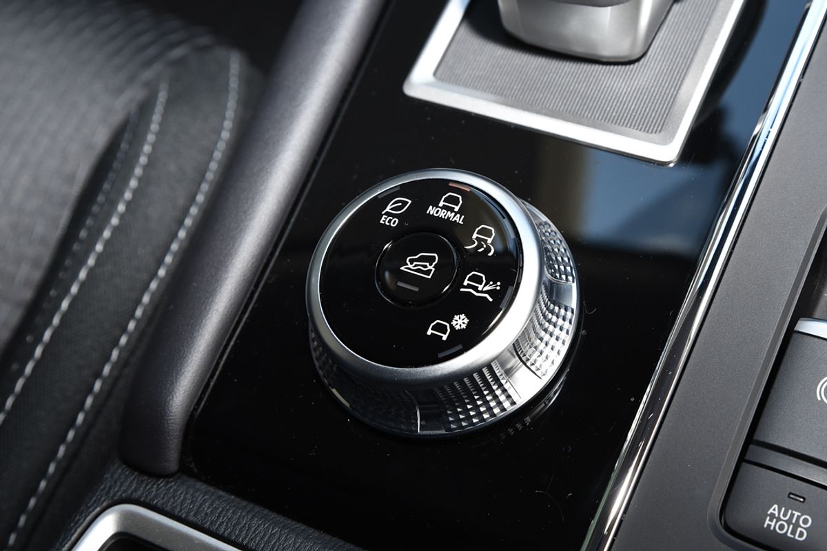 2024 Mitsubishi Outlander LS ZM