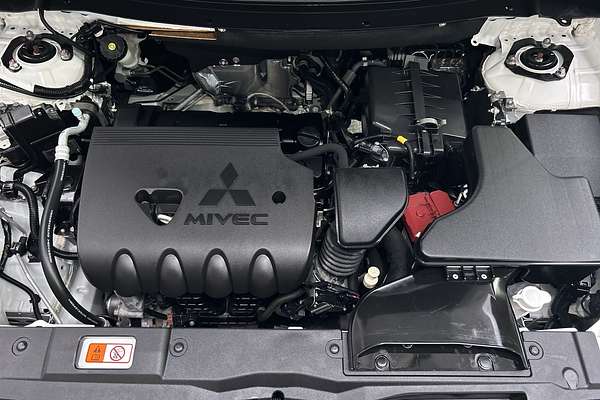 2019 Mitsubishi Outlander ES ADAS ZL