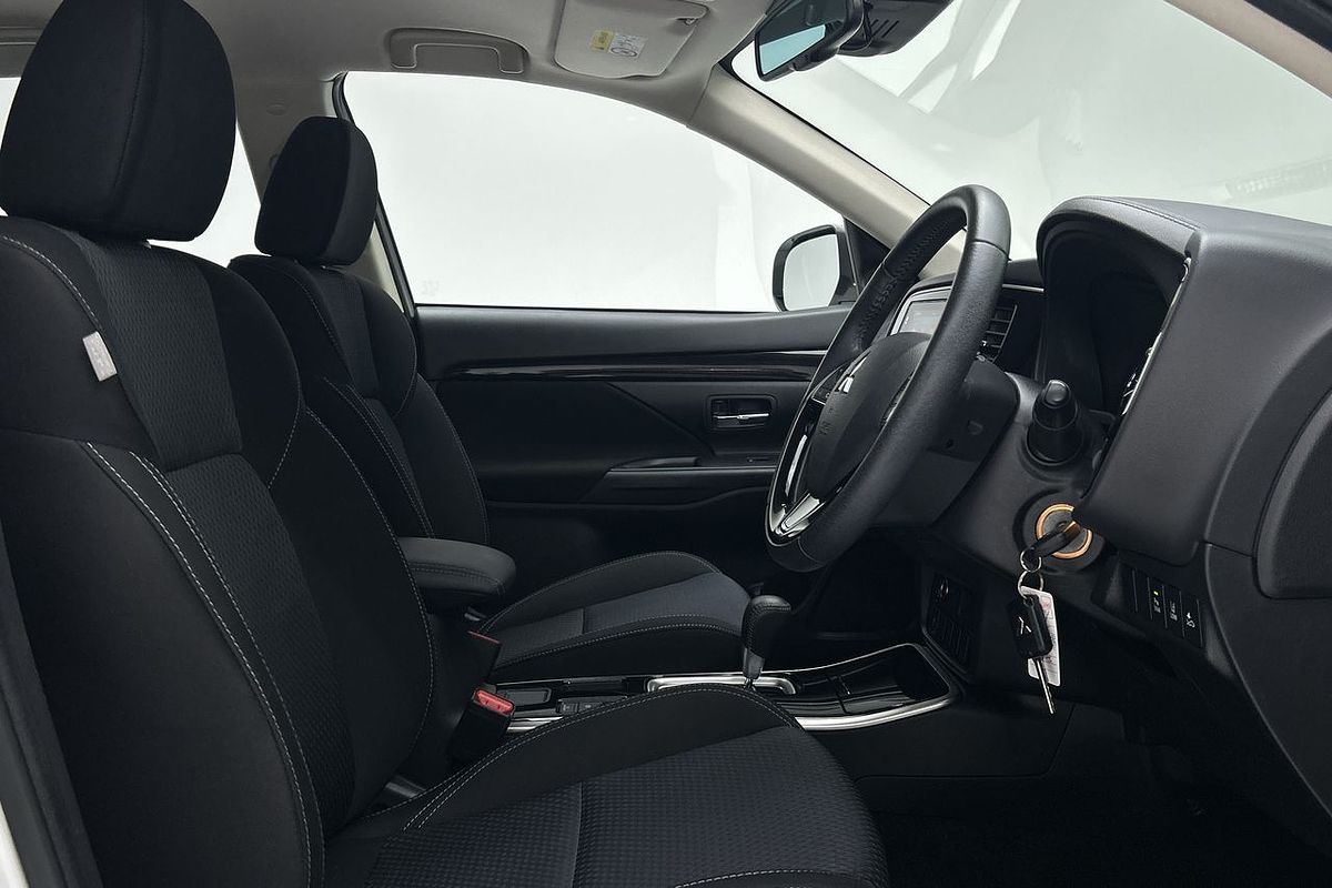2019 Mitsubishi Outlander ES ADAS ZL