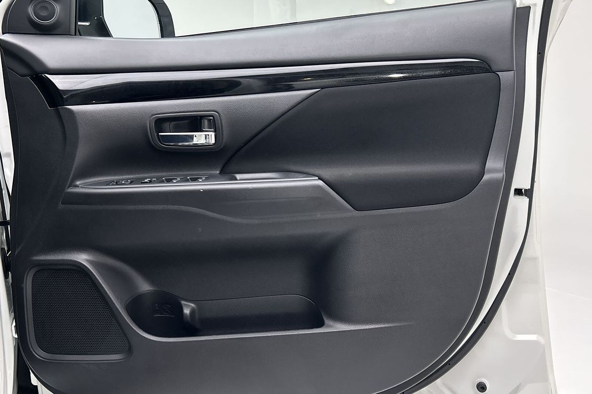 2019 Mitsubishi Outlander ES ADAS ZL