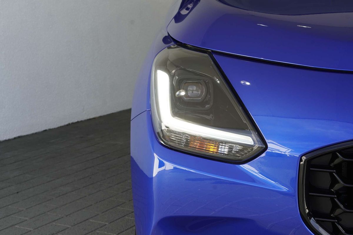 2024 Suzuki Swift Hybrid Plus UZ