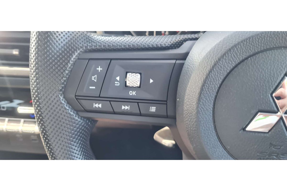 2024 Mitsubishi Triton GLX MV 4X4