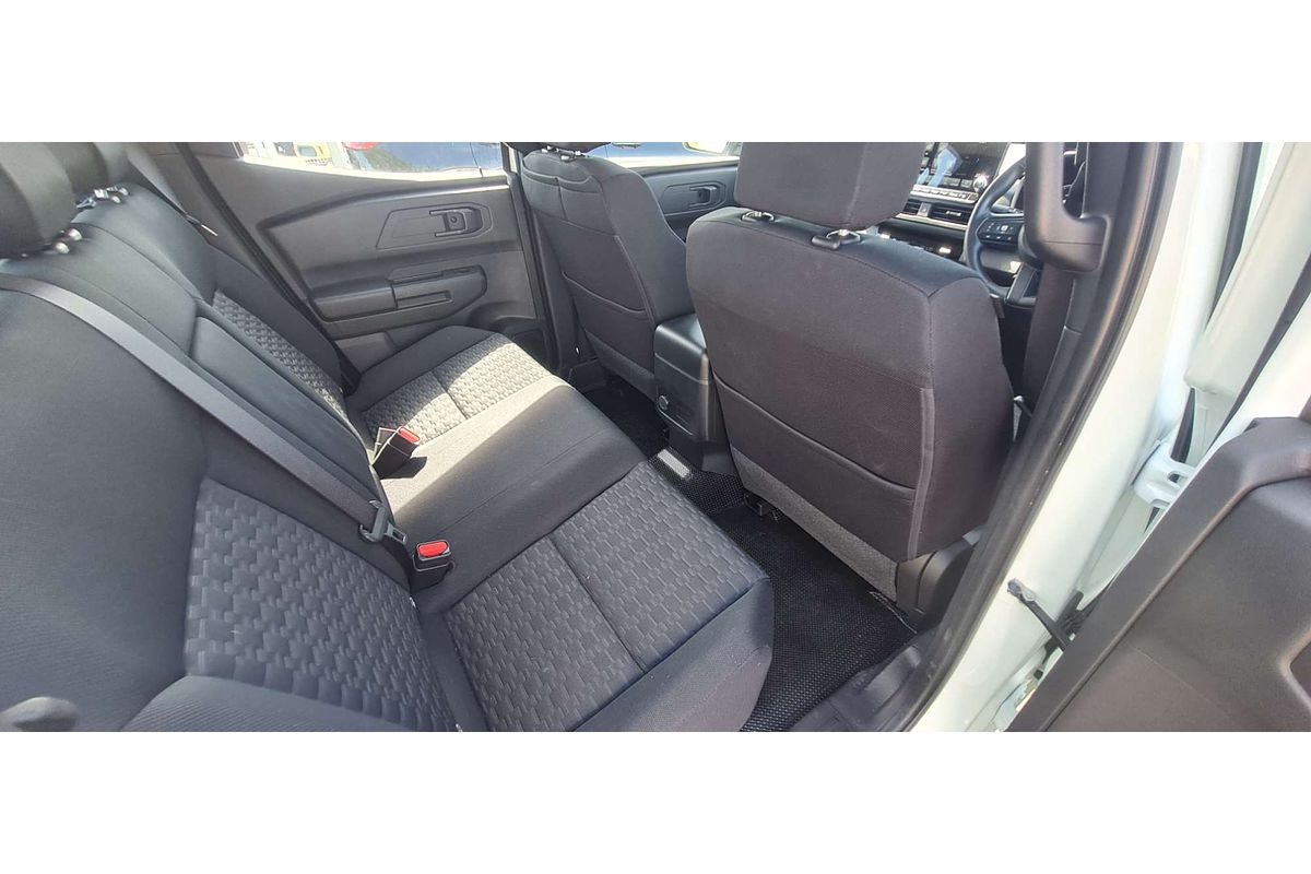 2024 Mitsubishi Triton GLX MV 4X4