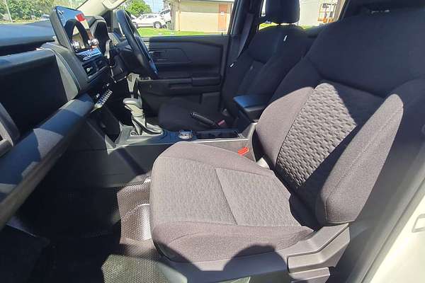 2024 Mitsubishi Triton GLX MV 4X4