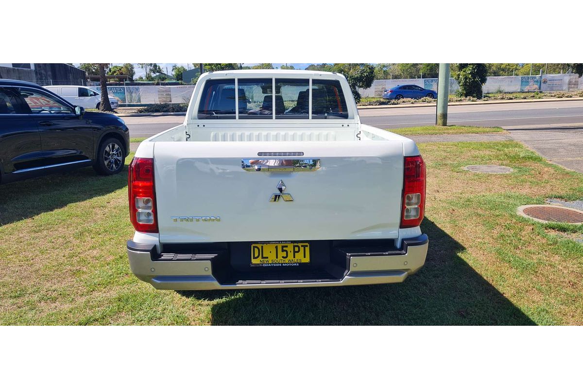 2024 Mitsubishi Triton GLX MV 4X4