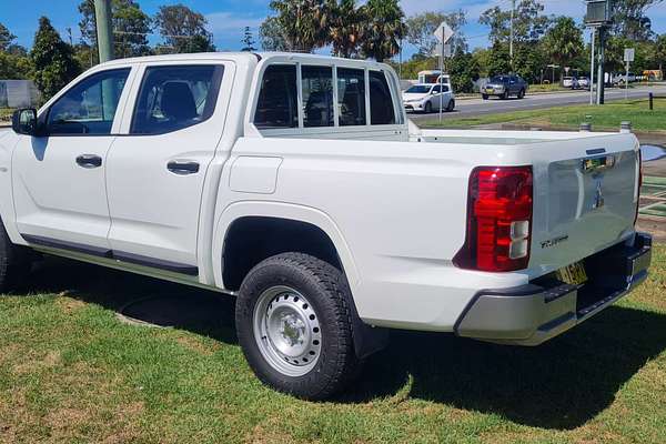 2024 Mitsubishi Triton GLX MV 4X4