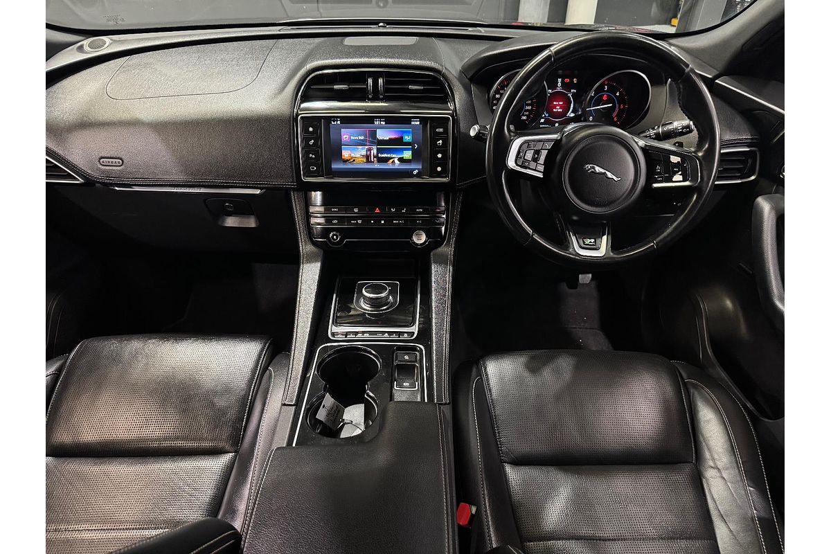 2016 Jaguar F-PACE 20d R-Sport X761