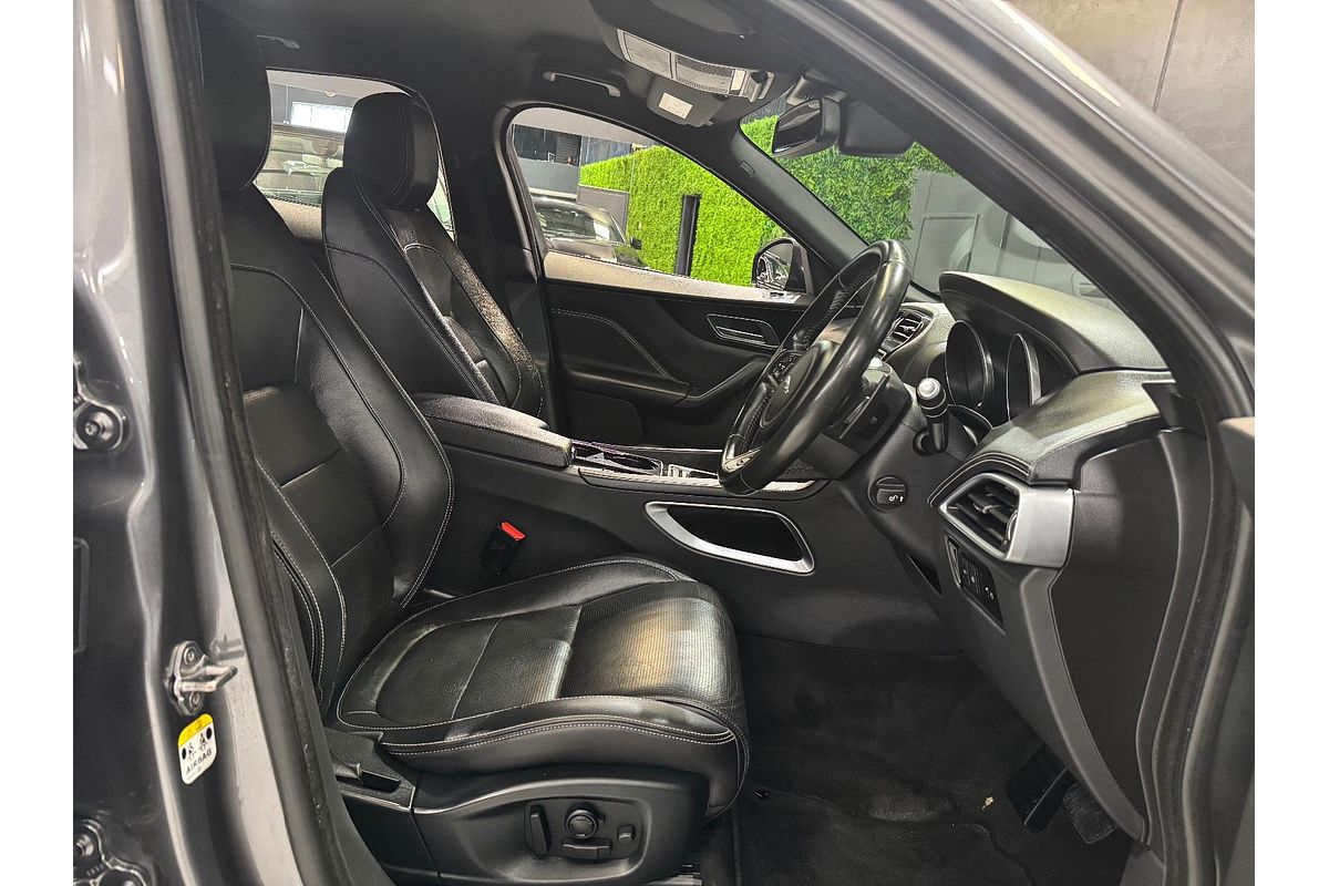 2016 Jaguar F-PACE 20d R-Sport X761