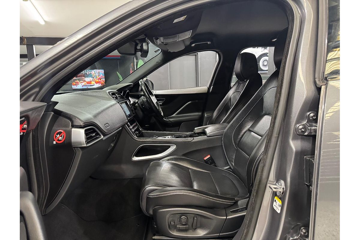 2016 Jaguar F-PACE 20d R-Sport X761