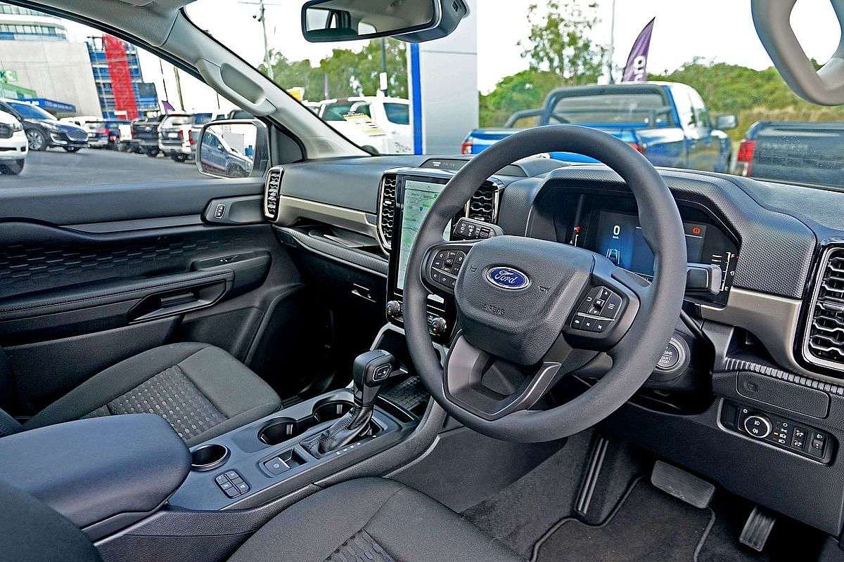 2023 Ford Everest Ambiente
