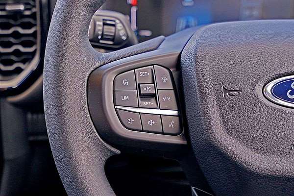 2023 Ford Everest Ambiente
