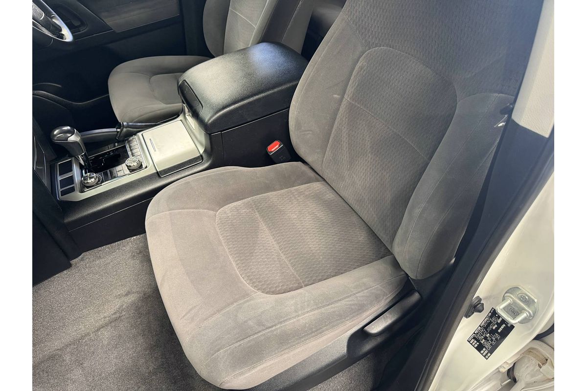 2020 Toyota Landcruiser GXL VDJ200R