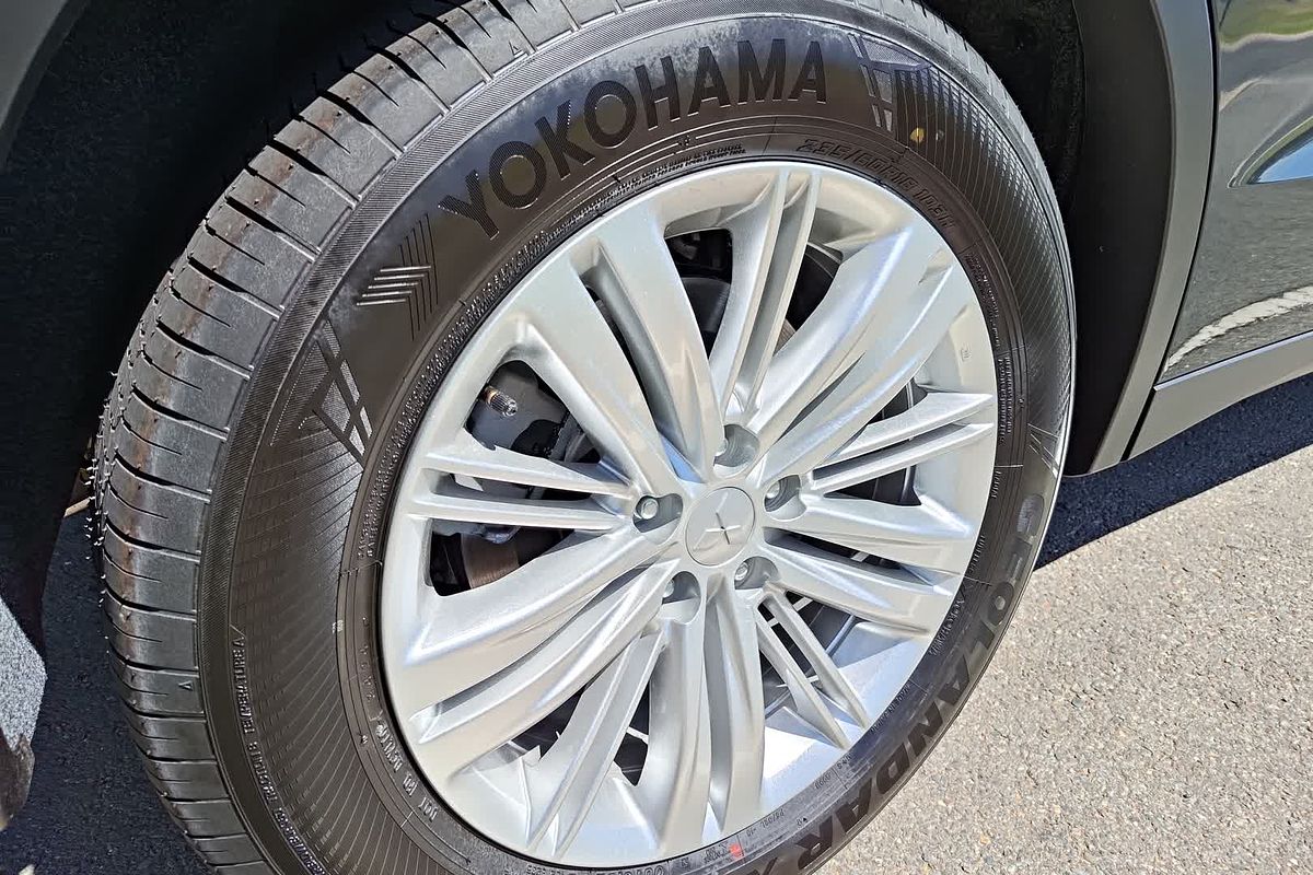 2024 Mitsubishi Outlander LS ZM