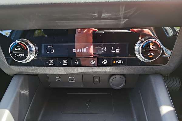 2024 Mitsubishi Outlander LS ZM