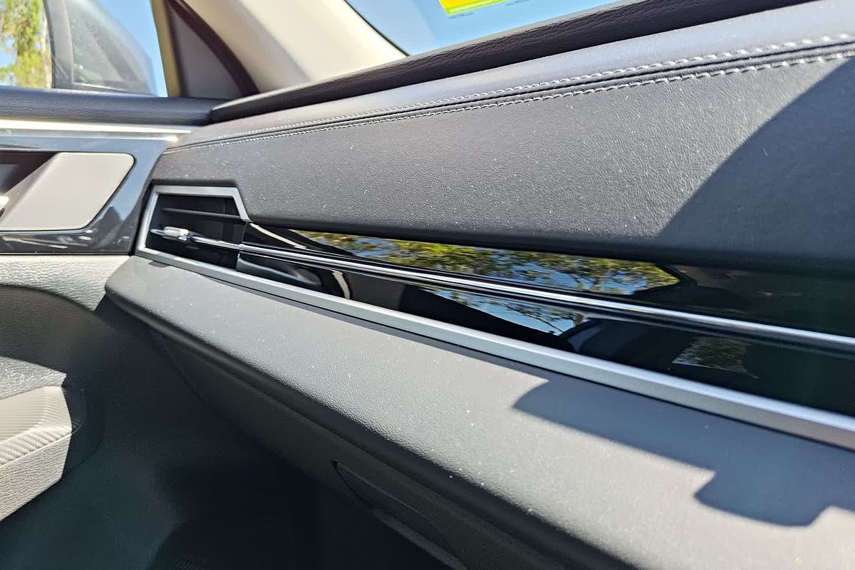2024 Mitsubishi Outlander LS ZM