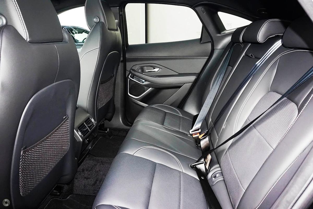 2024 Jaguar E-PACE P250 R-Dynamic SE X540
