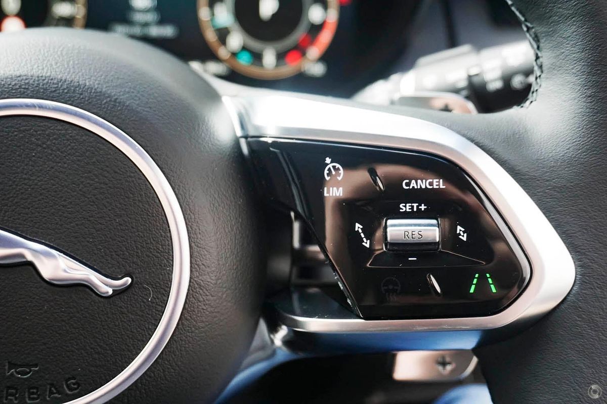 2024 Jaguar E-PACE P250 R-Dynamic SE X540