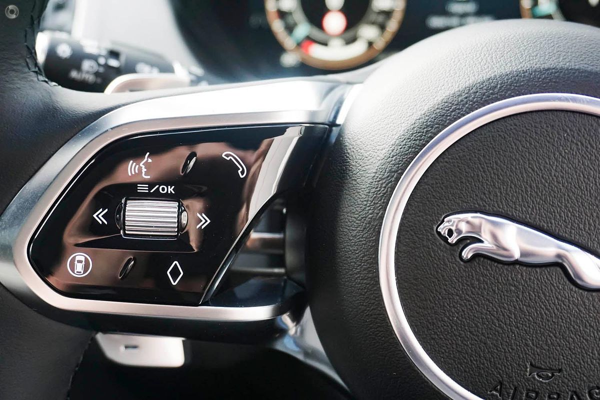 2024 Jaguar E-PACE P250 R-Dynamic SE X540