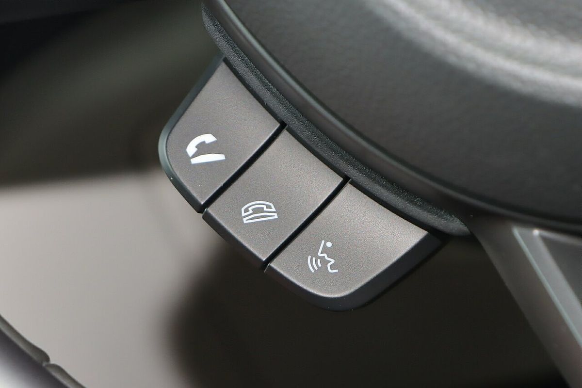 2025 Suzuki Swift Hybrid Plus UZ