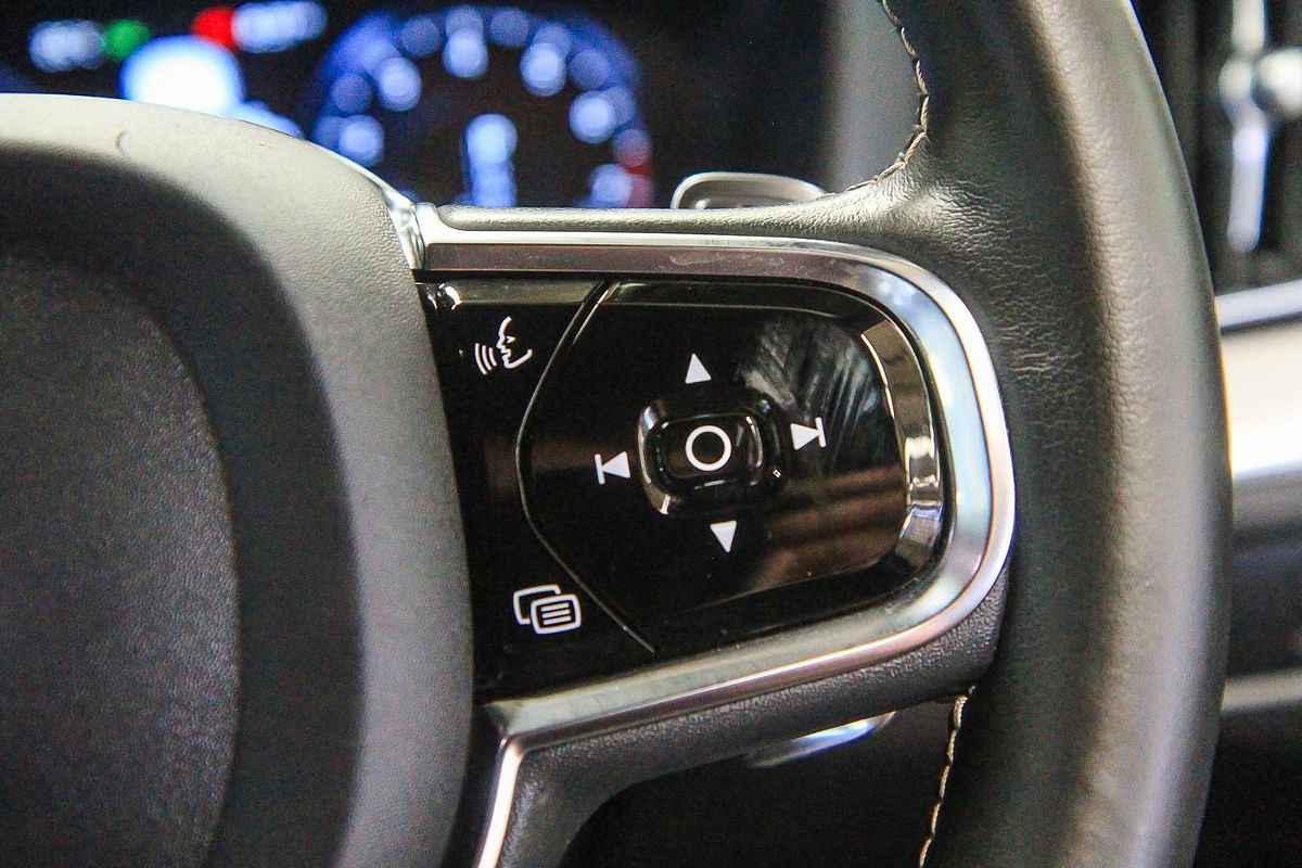 2019 Volvo XC60 T6 R-Design