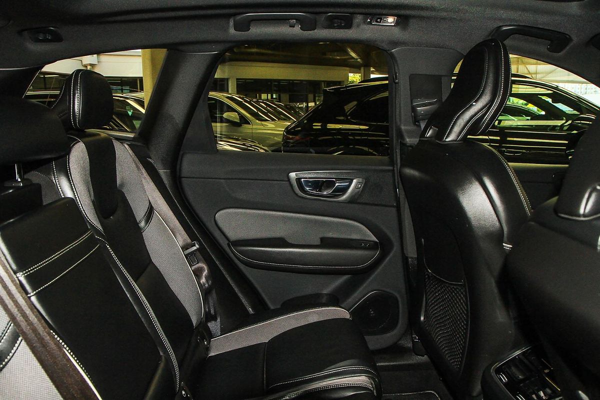 2019 Volvo XC60 T6 R-Design