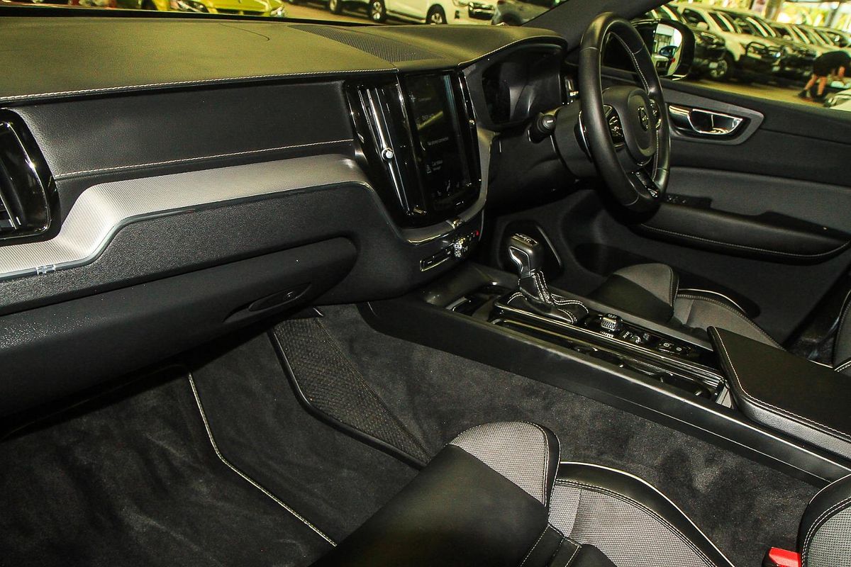2019 Volvo XC60 T6 R-Design