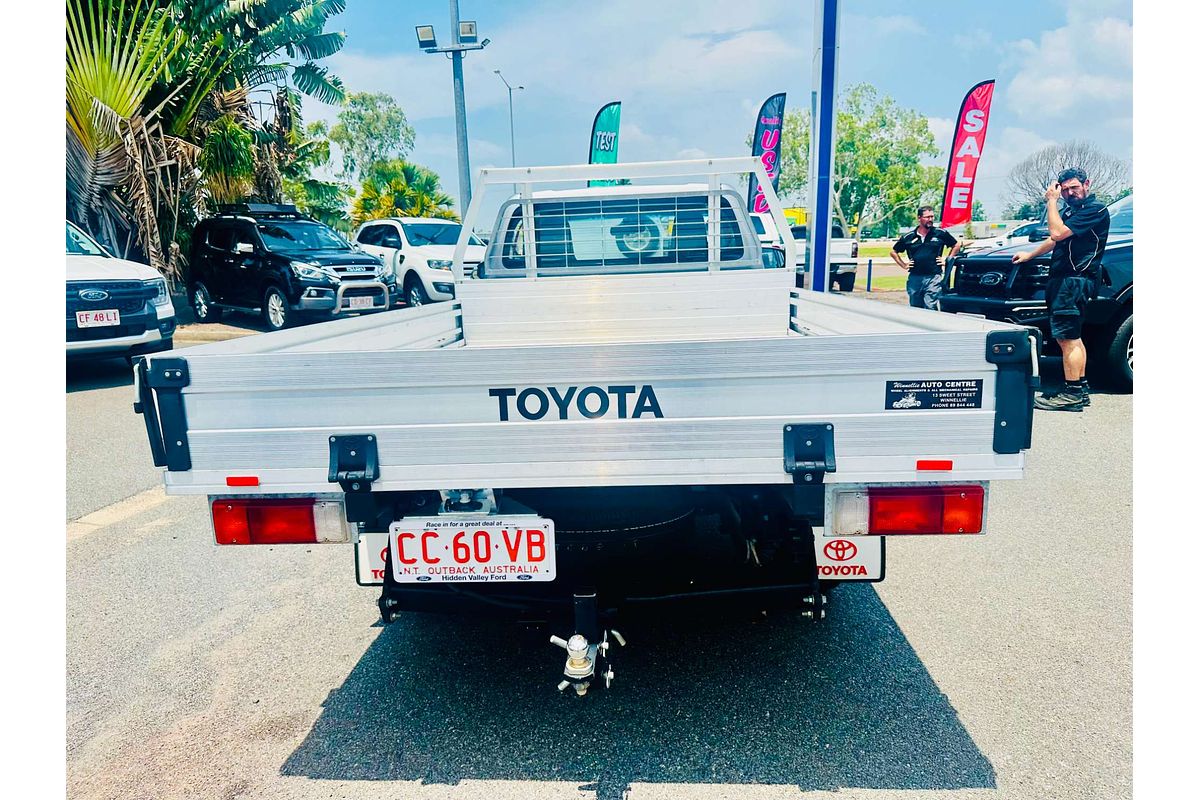 2017 Toyota Hilux Workmate TGN121R Rear Wheel Drive