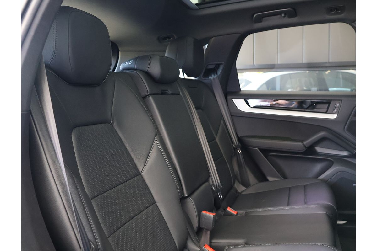 2023 Porsche Cayenne S 9YA II