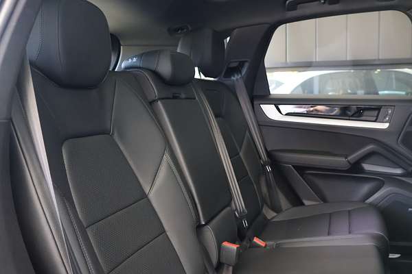 2023 Porsche Cayenne S 9YA II