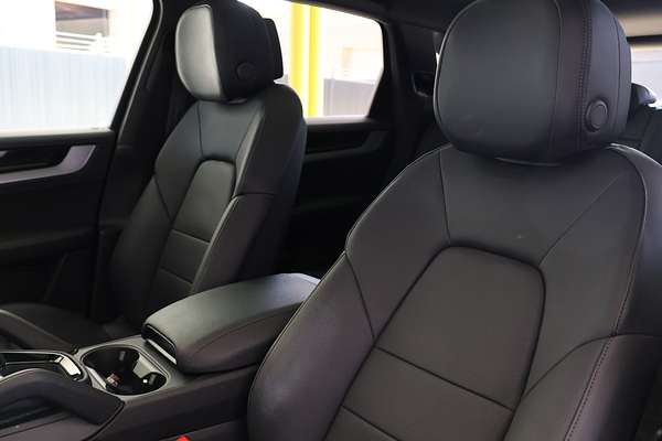 2023 Porsche Cayenne S 9YA II