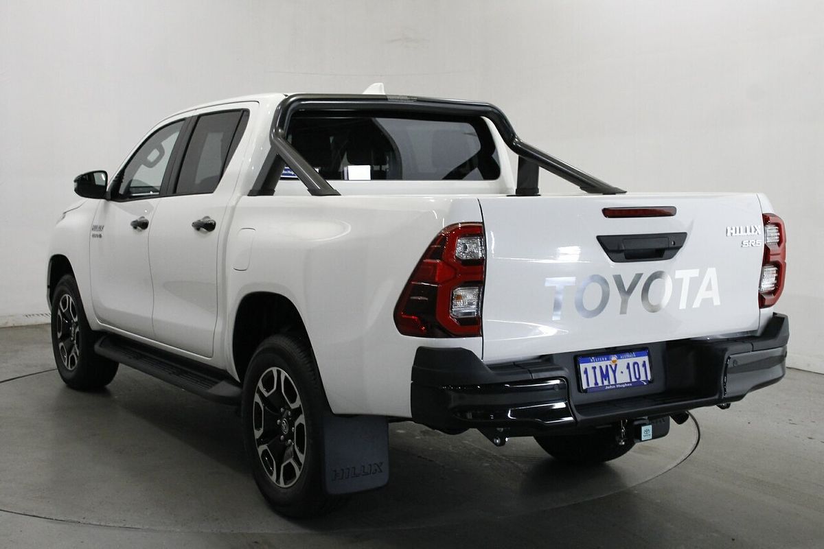 2024 Toyota Hilux SR5 48V GUN126R 4X4