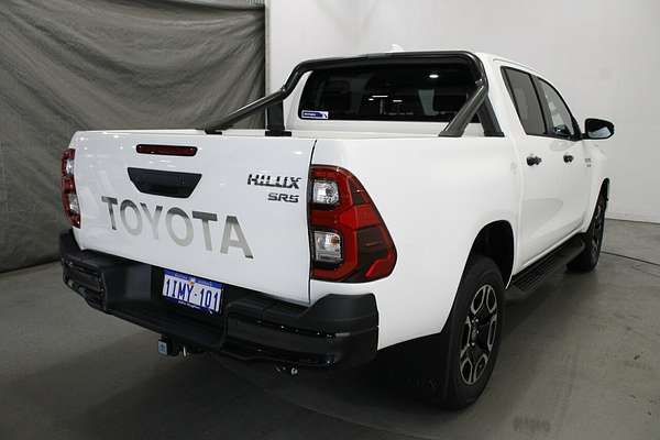 2024 Toyota Hilux SR5 48V GUN126R 4X4