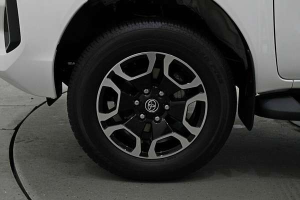 2024 Toyota Hilux SR5 48V GUN126R 4X4