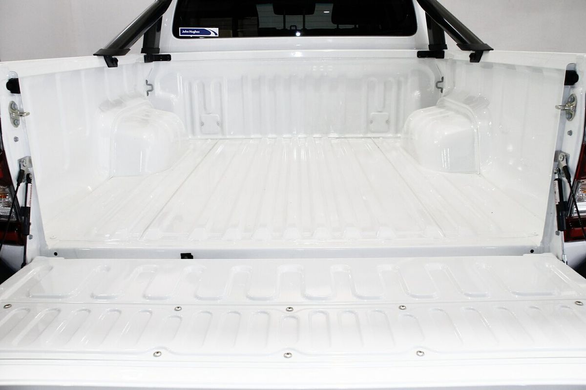 2024 Toyota Hilux SR5 48V GUN126R 4X4