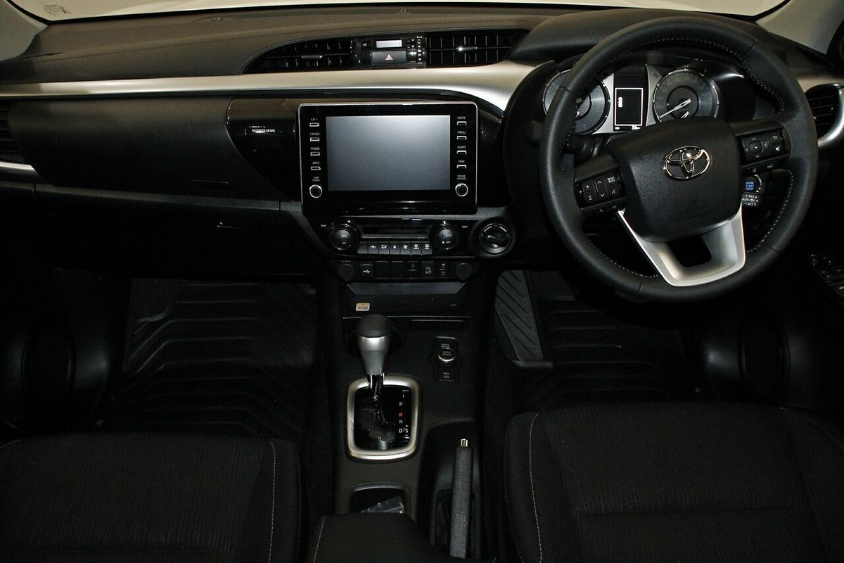 2024 Toyota Hilux SR5 48V GUN126R 4X4