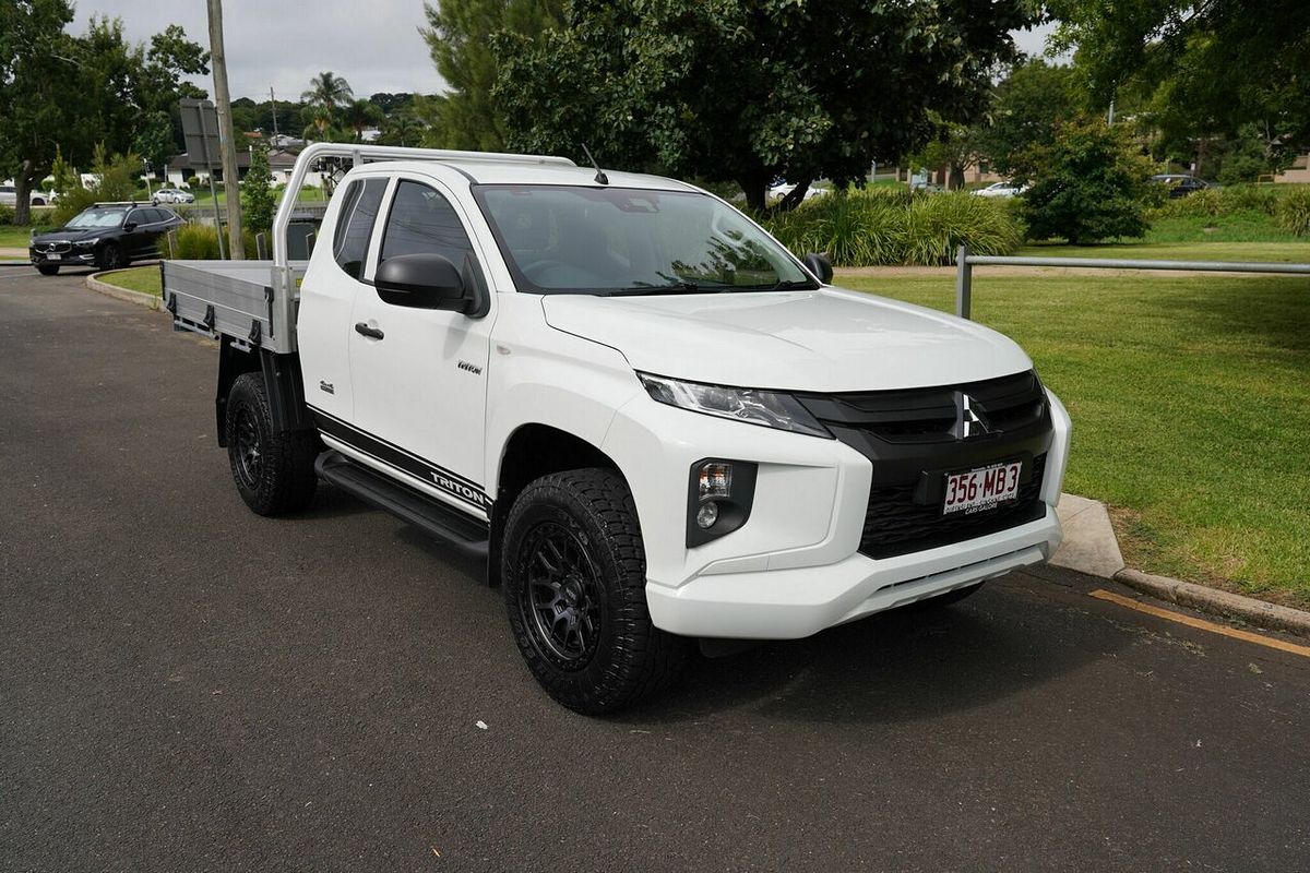 2022 Mitsubishi Triton Glx+ (4x4) MR MY22 4X4