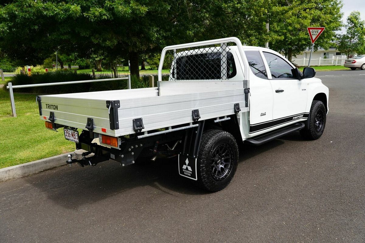 2022 Mitsubishi Triton Glx+ (4x4) MR MY22 4X4