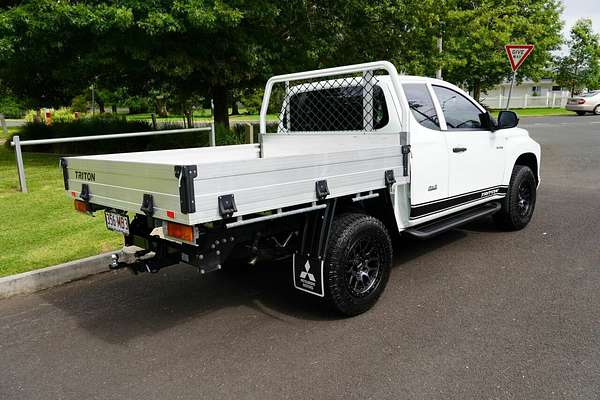 2022 Mitsubishi Triton Glx+ (4x4) MR MY22 4X4