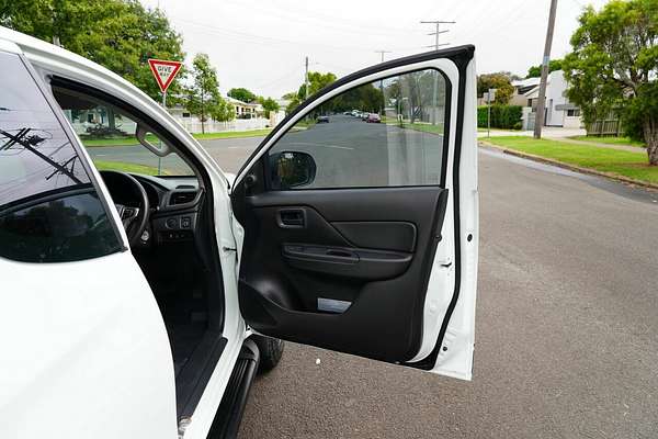 2022 Mitsubishi Triton Glx+ (4x4) MR MY22 4X4