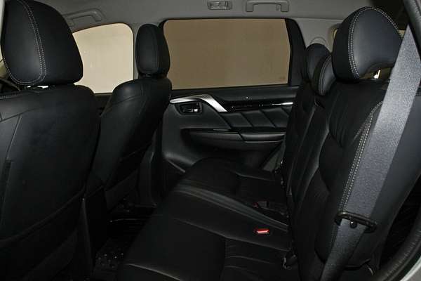 2016 Mitsubishi Pajero Sport GLS QE