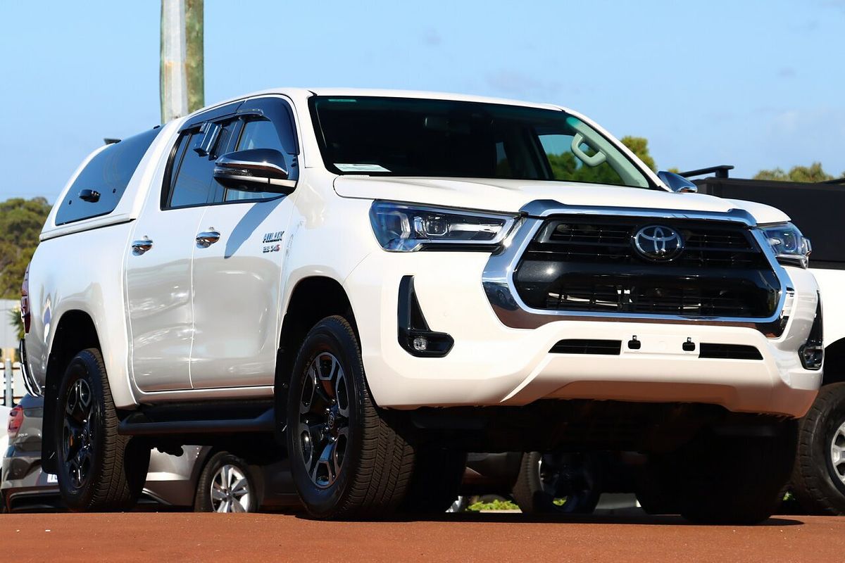 2023 Toyota Hilux SR5 GUN126R 4X4