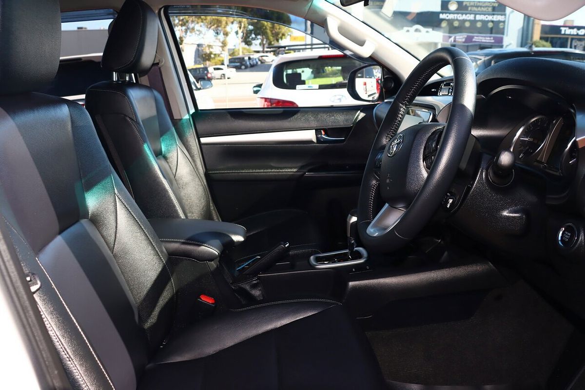 2023 Toyota Hilux SR5 GUN126R 4X4