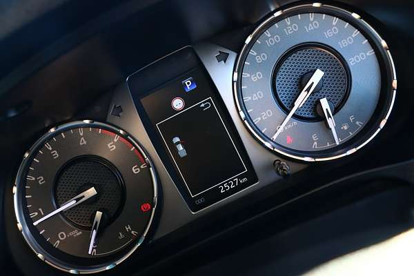 2023 Toyota Hilux SR5 GUN126R 4X4
