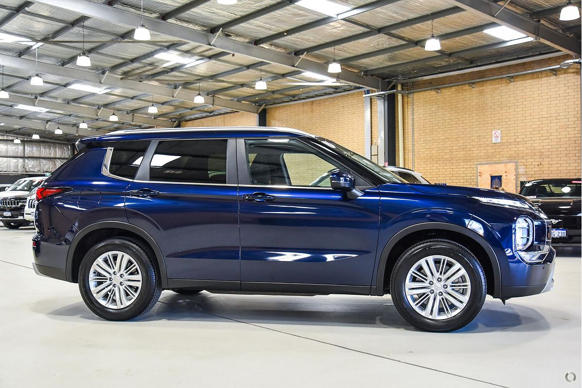 2024 Mitsubishi Outlander LS ZM
