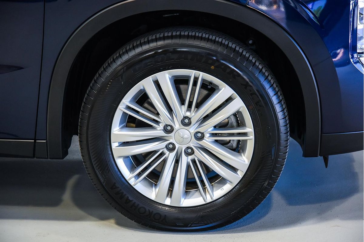 2024 Mitsubishi Outlander LS ZM