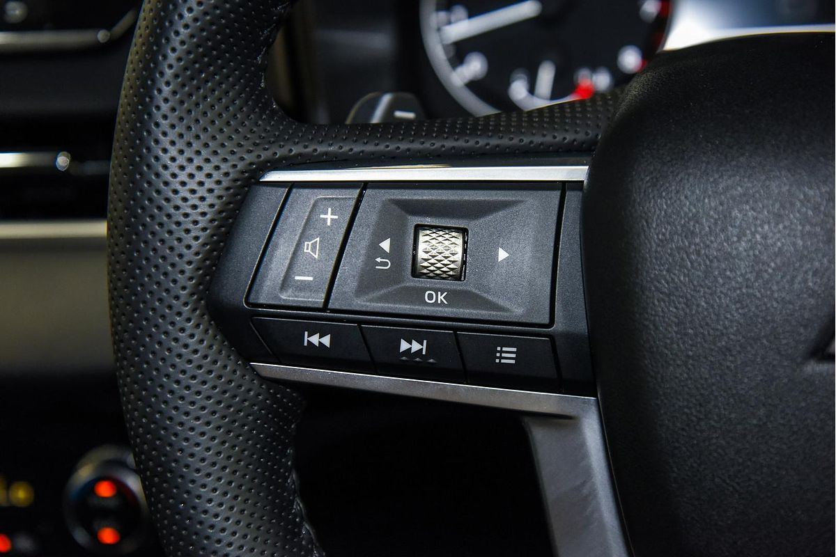 2024 Mitsubishi Outlander LS ZM
