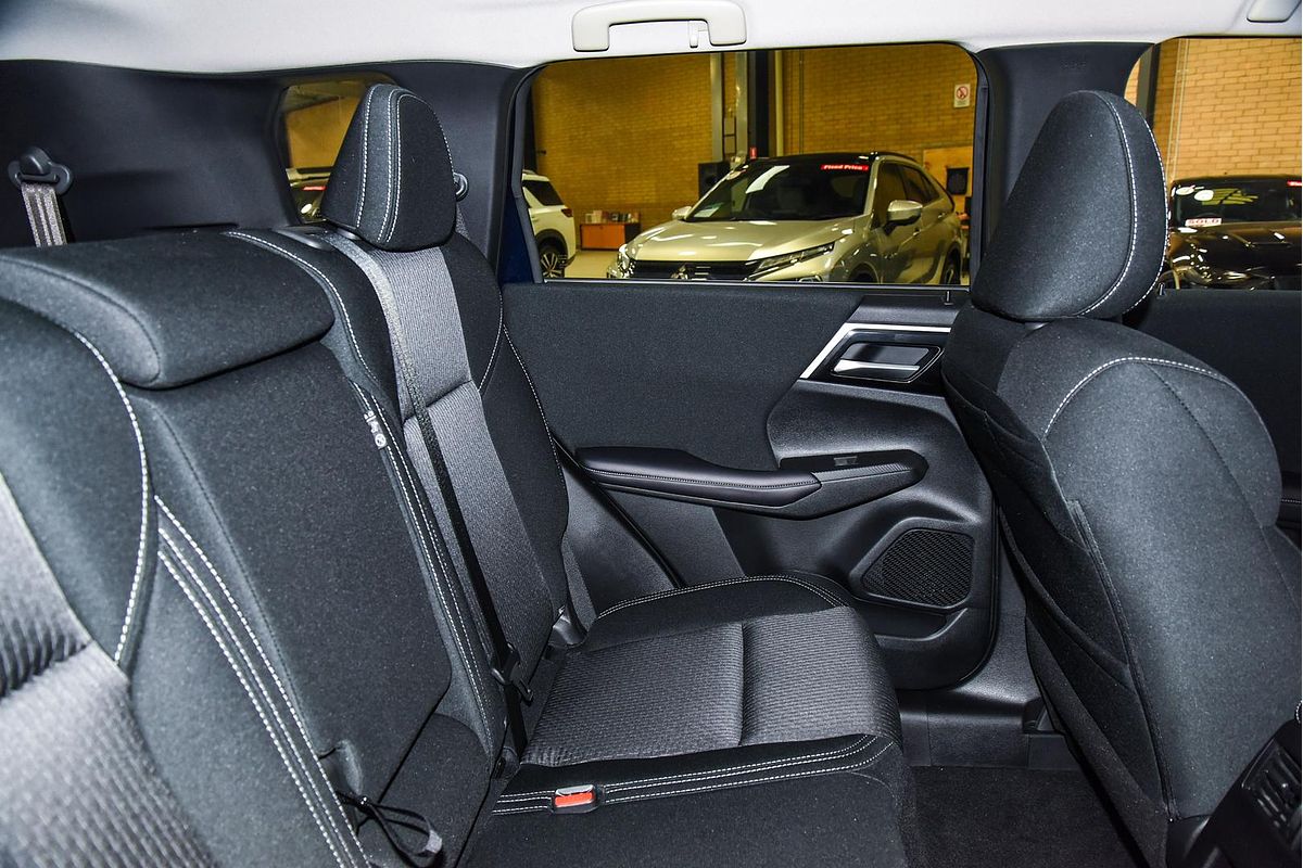 2024 Mitsubishi Outlander LS ZM