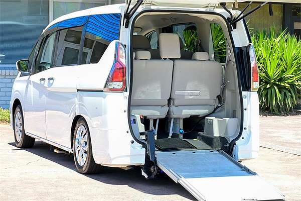 2017 Nissan Serena Welcab C27