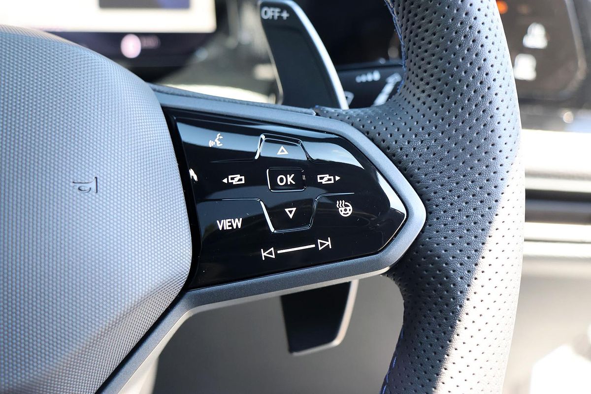 2023 Volkswagen Golf R 8