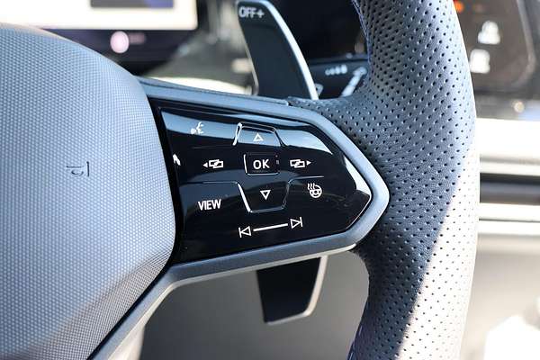 2023 Volkswagen Golf R 8